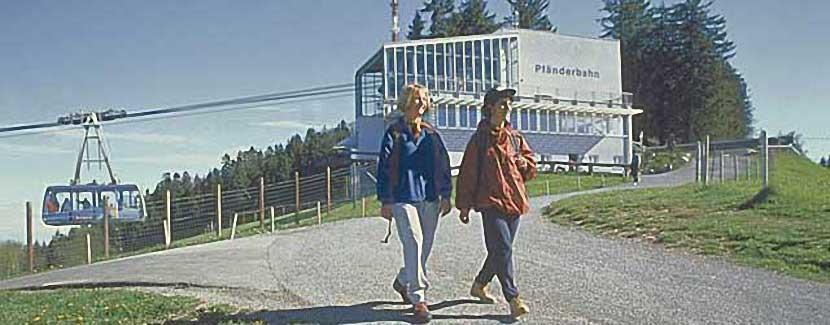 Foto: Pfänderbahn AG - Wandern auf dem Pfänderrücken Foto: Pfänderbahn AG - Wandern auf dem Pfänderrücken