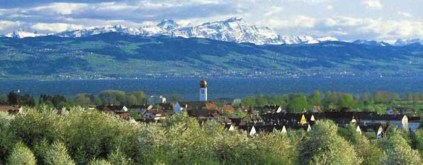 Foto: Tourist-Information – Obstbaumblüte rings um Kressbronn Foto: Tourist-Information – Obstbaumblüte rings um Kressbronn