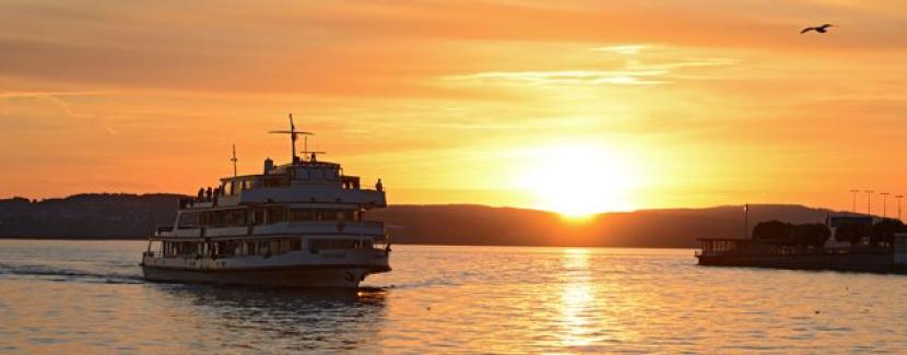 Foto: BSB – Schifffahrt bei Sonnenuntergang Foto: BSB – Schifffahrt bei Sonnenuntergang