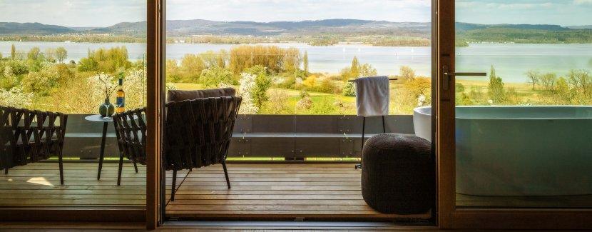 Foto: Hirschen Horn - Wellness Suite mit Ausblick auf den Untersee Foto: Hirschen Horn - Wellness Suite mit Ausblick auf den Untersee