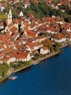 Foto: Kur- und Touristik Überlingen GmbH – Blick auf den Stadtkern mit Münster