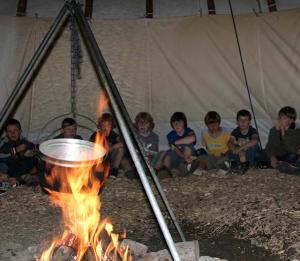 Foto: Abenteuerland Walter Zoo - Abendessen im Indianer-Tipi Foto: Abenteuerland Walter Zoo - Abendessen im Indianer-Tipi